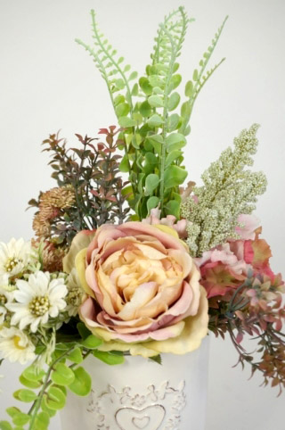 117133a-Aranjament-din-flori-artificiale